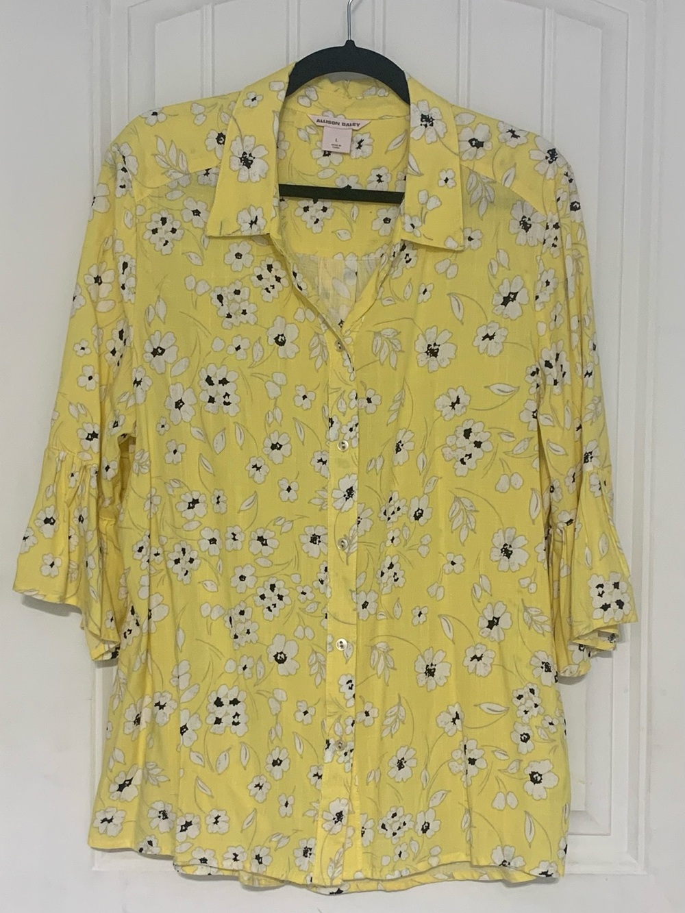 Allison Daley Yellow Floral Button-Down Shirt